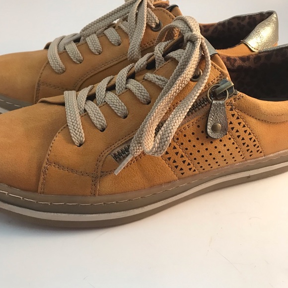 Relife Vegan Leather Shoes - Picture 7 of 8